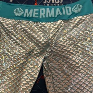 Disney Mermaid Hologram Leggings!